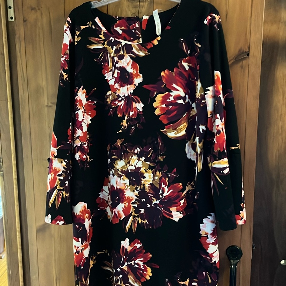 NY Collection Black Floral Shift Dress with Red and Gold Blooms